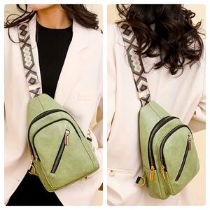 🆕 Multi-functional Large Capacity Crossbody Bag with Double Zipper Green